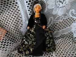 henry 8 wife black velvet